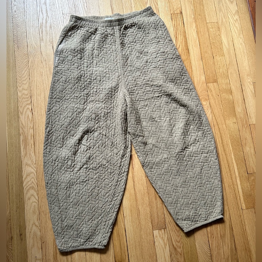 Black Crane wide quilted pants in golden tan, size L